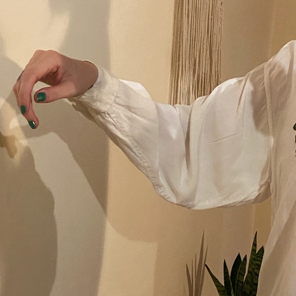 Vintage White embroidered shirt - Picture 6 of 7